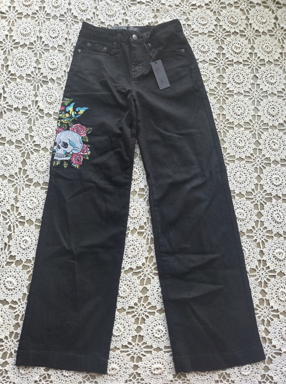 Ed Hardy Black Wide Leg Jeans Size 26 with Multicolor Skull & Rose Embroidery